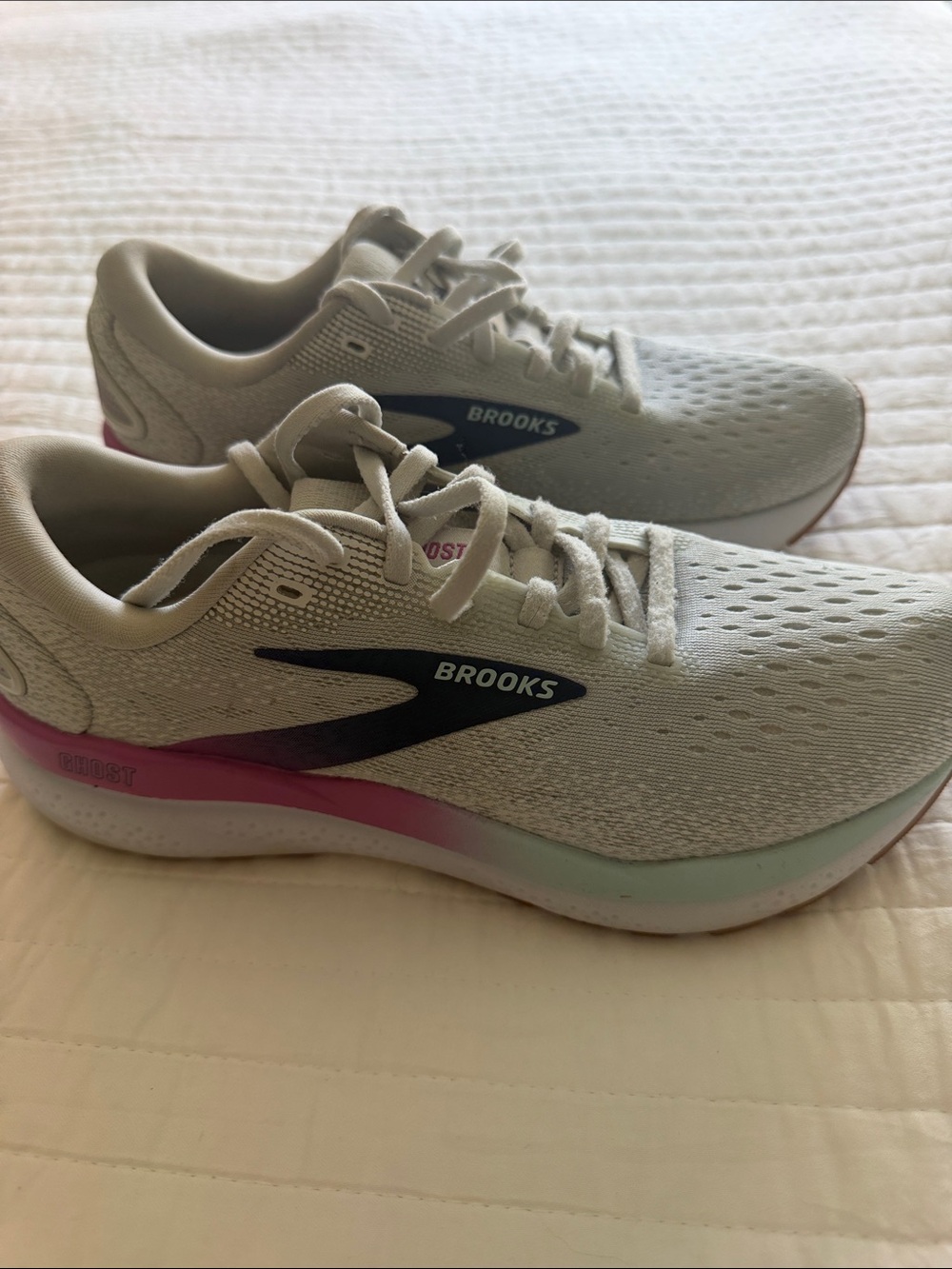 Brooks Women's Running Shoes in Light Gray with Pink Accent